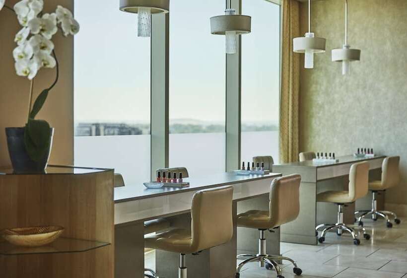 هتل Four Seasons  St Louis