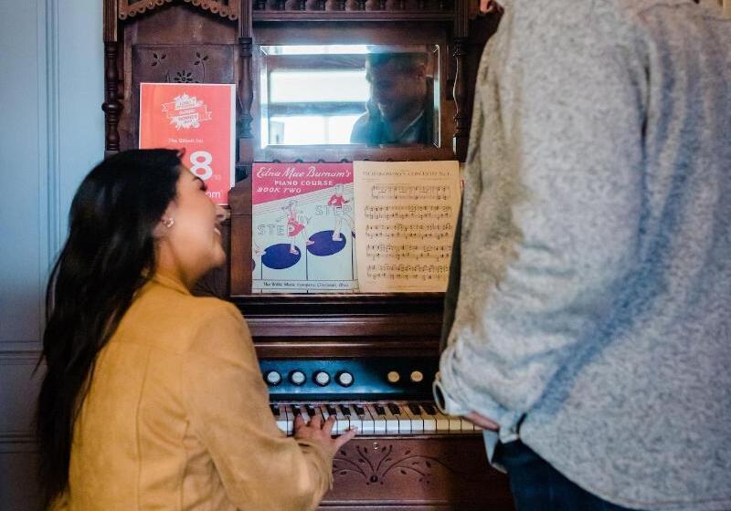 ホテル Gilbert Inn Seaside