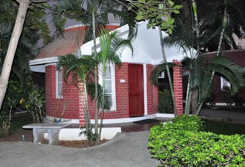 호텔 Green Coconut Resort