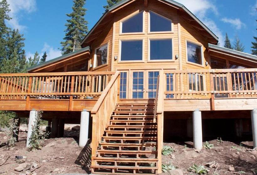 Отель Green Springs Inn & Cabins