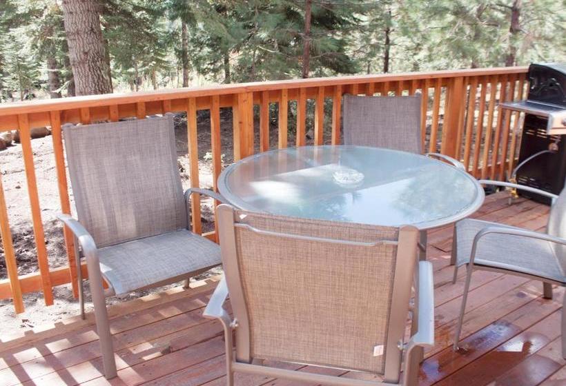 Отель Green Springs Inn & Cabins