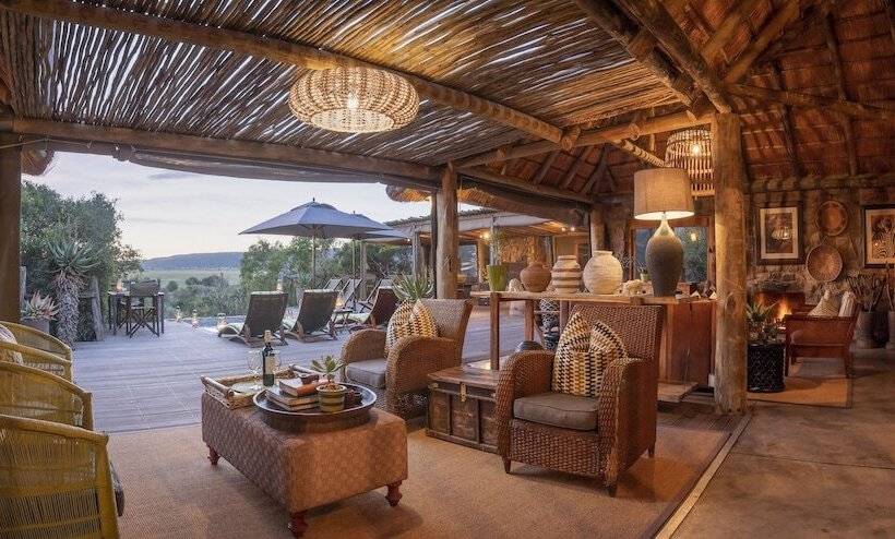 ホテル Hillsnek Safari Camp   Amakhala Game Reserve