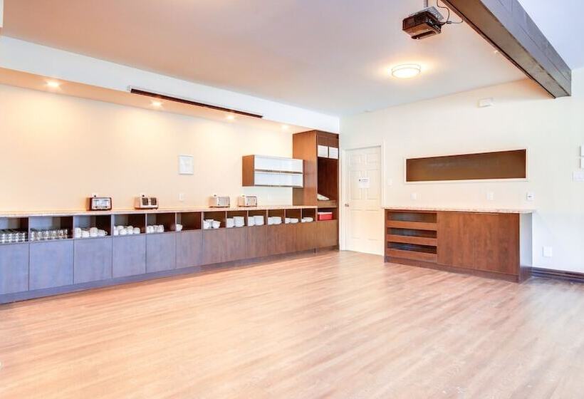 호텔 Hôtel Marineau Shawinigan