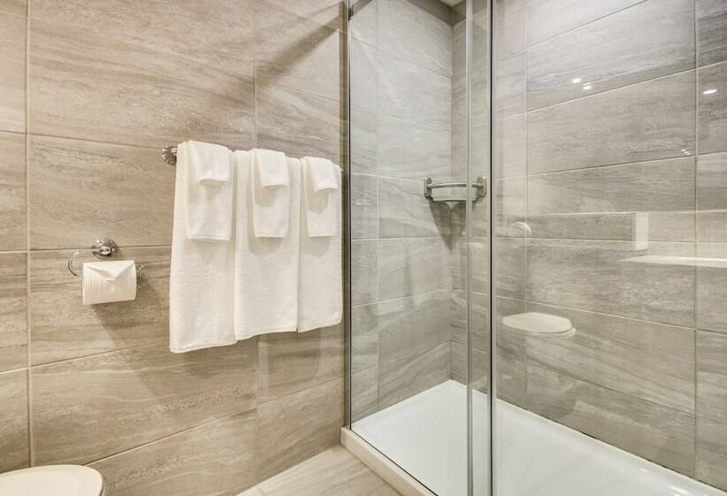 호텔 Hôtel Marineau Shawinigan