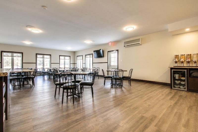 호텔 Hôtel Marineau Shawinigan