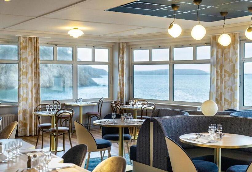 호텔 Hôtel Morgat Le Grand Hôtel De La Mer