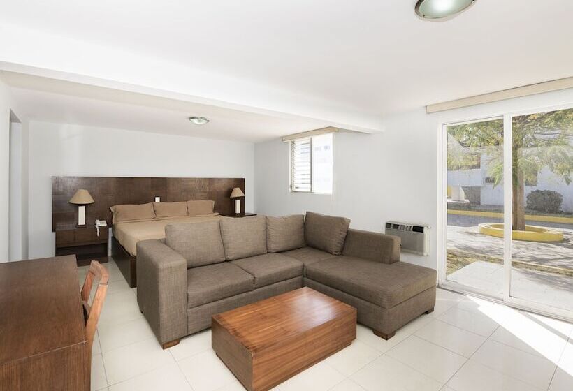 Отель Jm Ejecutivo Celaya,centro Histórico