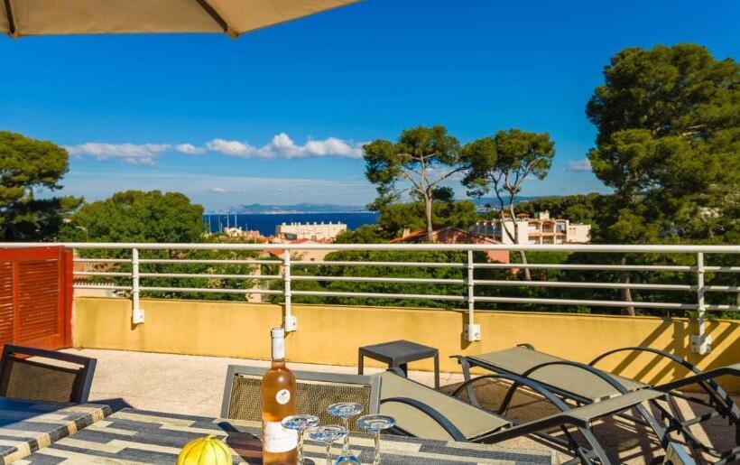 Отель Lagrange Vacances Les Terrasses Des Embiez