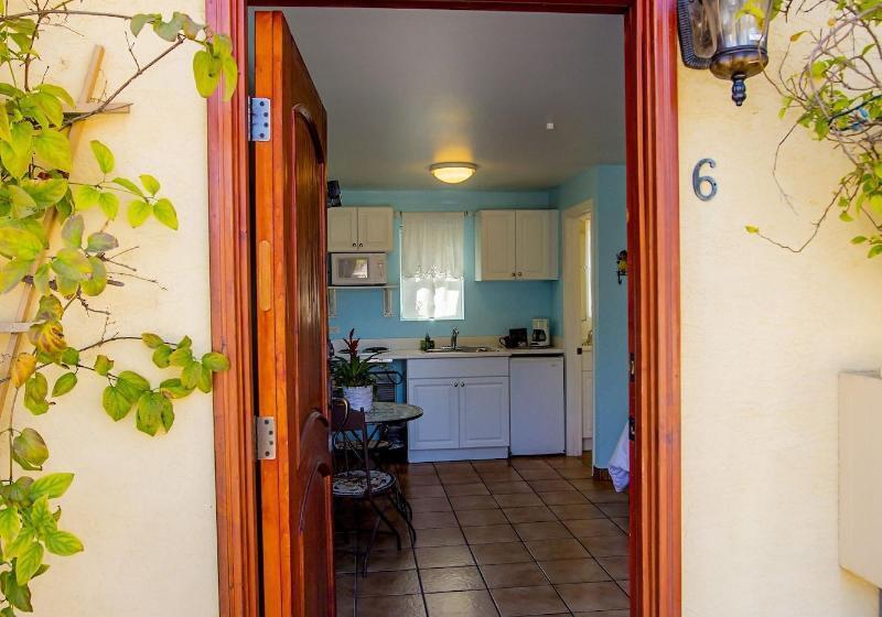 فندق Leucadia Beach Inn