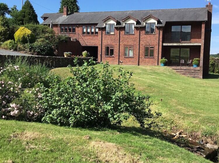 בית מלון כפרי Lower Thornton Farm