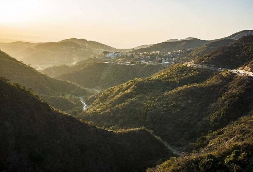 فندق Moksha Himalaya Spa Resort