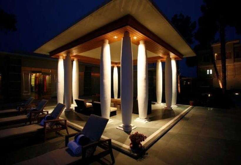 فندق Moksha Himalaya Spa Resort