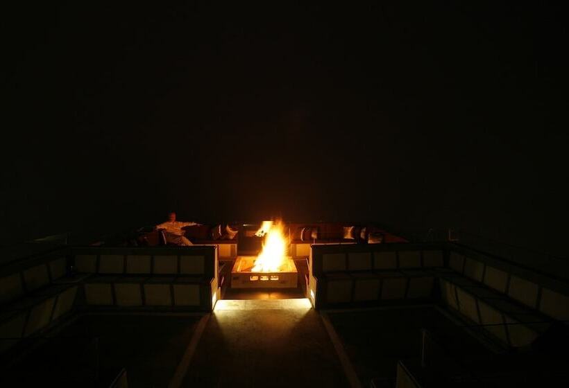 فندق Moksha Himalaya Spa Resort