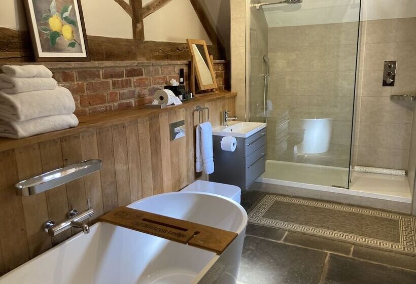 Отель Old Downton Lodge