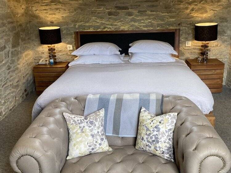 Отель Old Downton Lodge