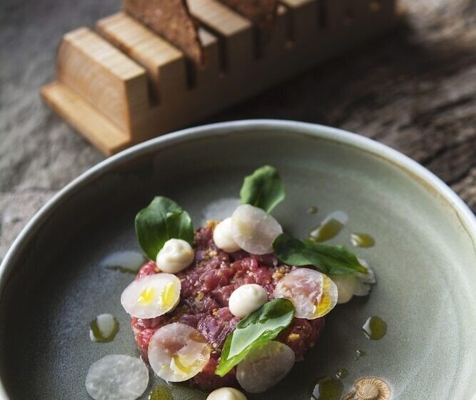 Отель Old Downton Lodge