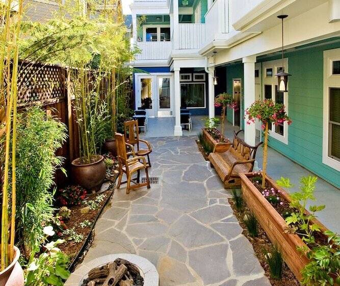 فندق Pacific Blue Inn