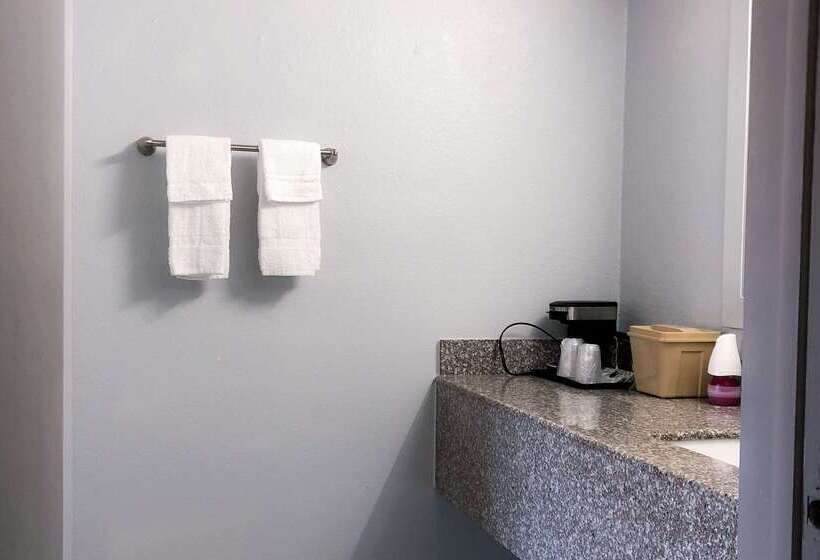 فندق Rodeway Inn Sun City Center