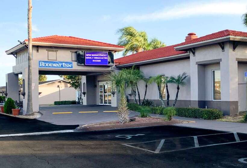 فندق Rodeway Inn Sun City Center