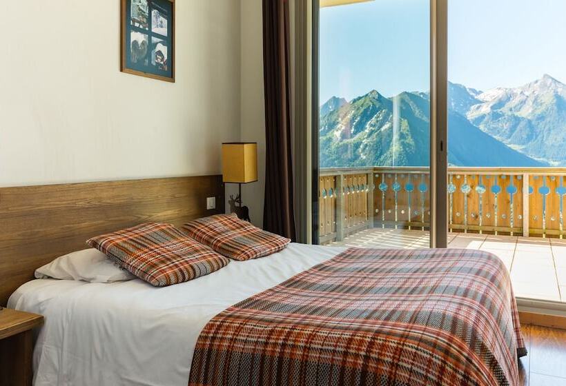 Отель Résidence Lagrange Vacances Les Chalets De L Adet