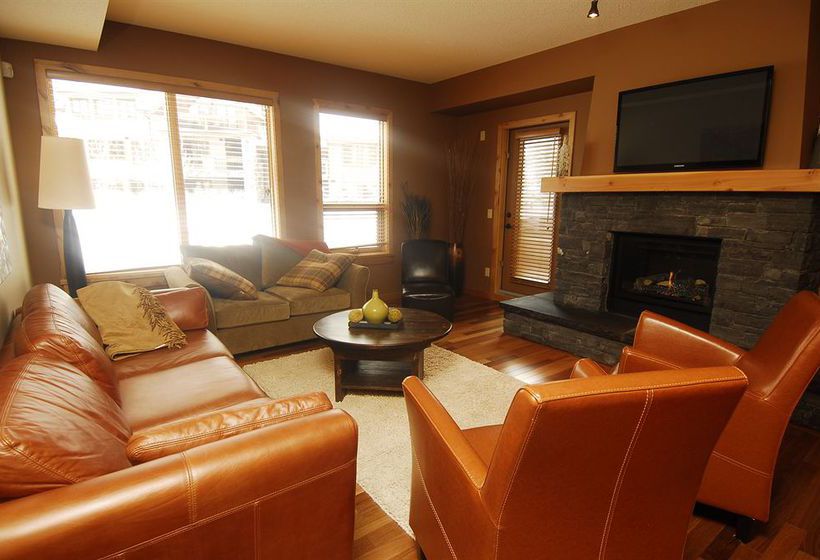 Отель Rundle Cliffs Lodge By Spring Creek Vacations