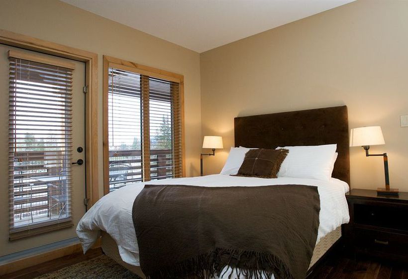 Отель Rundle Cliffs Lodge By Spring Creek Vacations