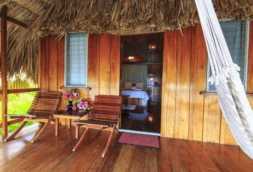 فندق St. George's Caye Resort