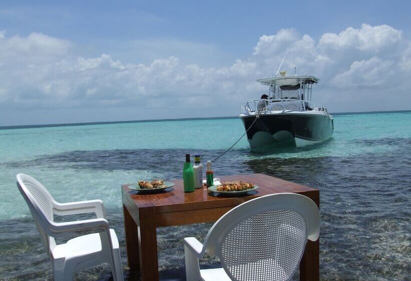 فندق St. George's Caye Resort