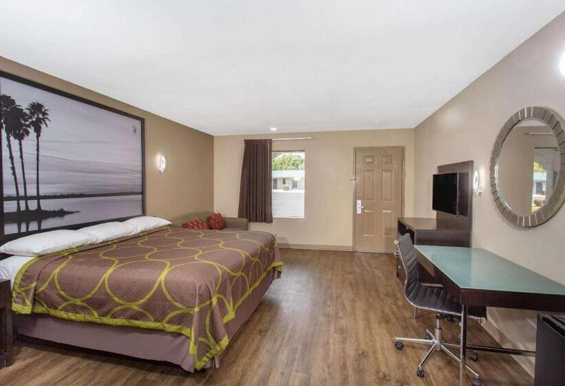 فندق Super 8 By Wyndham Pensacola Nas Area
