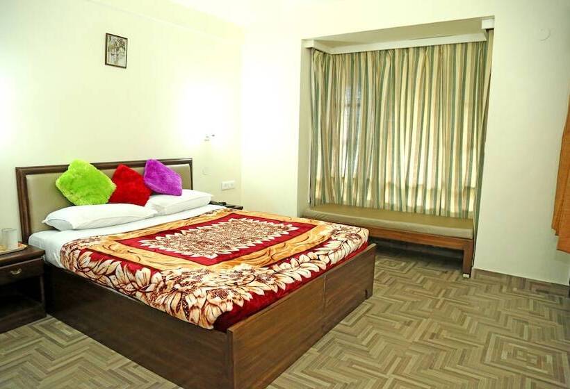 فندق Surbee Resorts