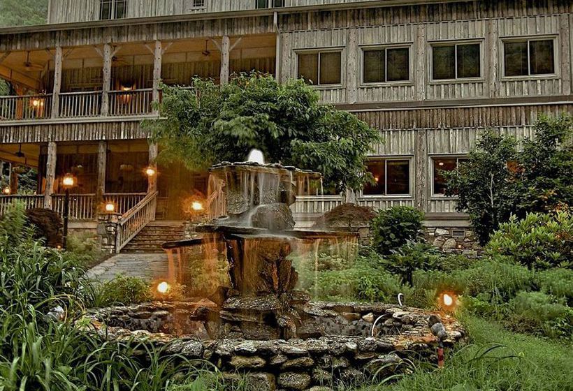 ホテル The Esmeralda Inn At Lake Lure