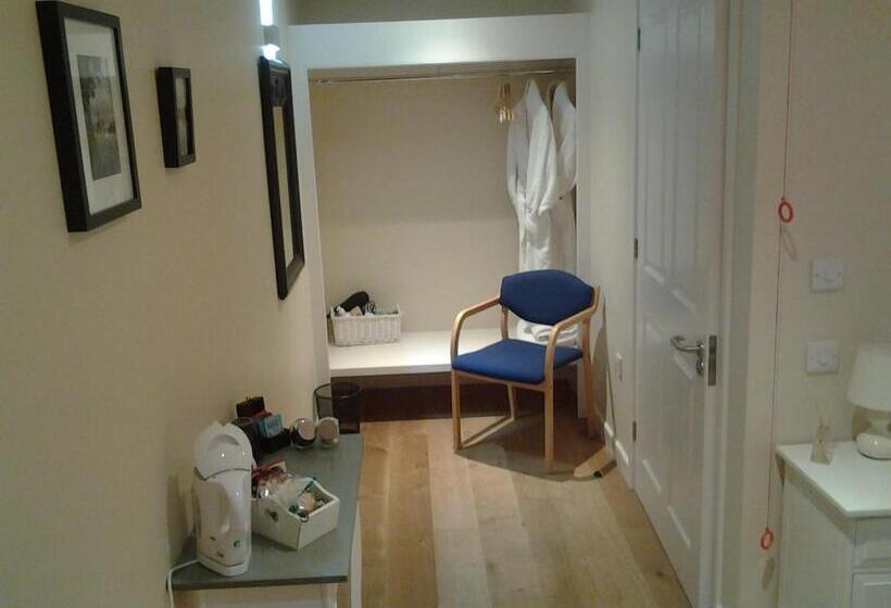 בית מלון כפרי The Green Dragon