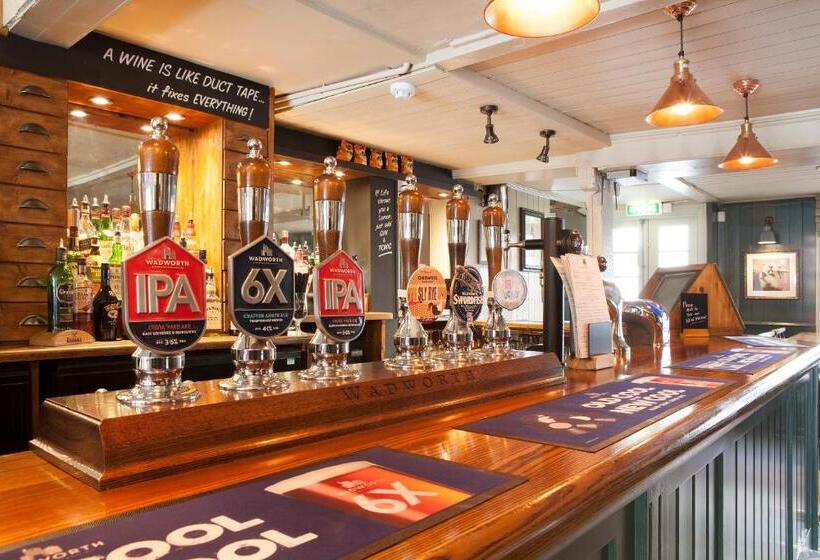 בית מלון כפרי The Green Dragon