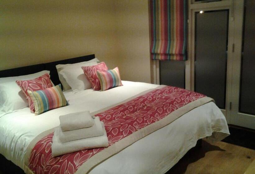 בית מלון כפרי The Green Dragon