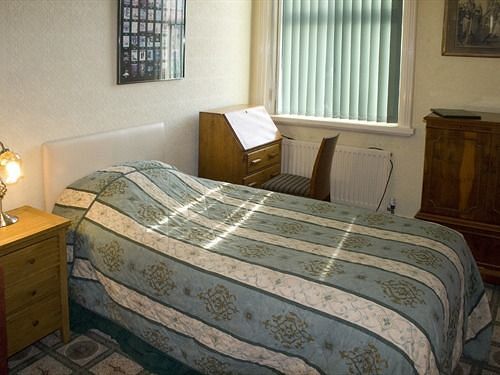 בית מלון כפרי The New Beehive Inn