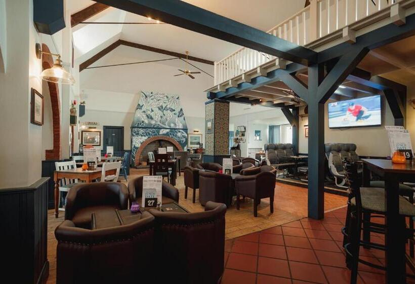 فندق The Oak Baginton