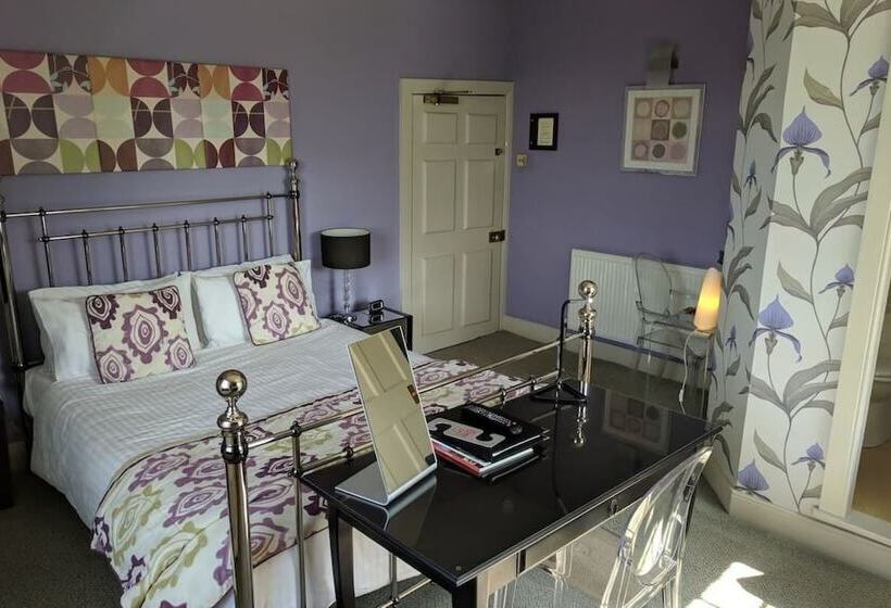 ホテル Old Orleton Inn