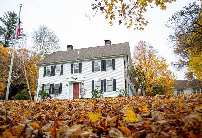 هتل The Quechee Inn At Marshland Farm