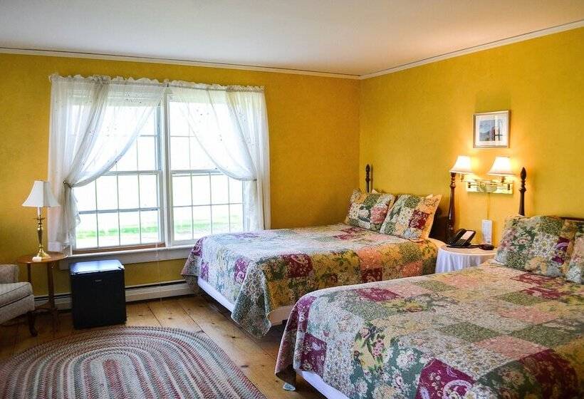 هتل The Quechee Inn At Marshland Farm