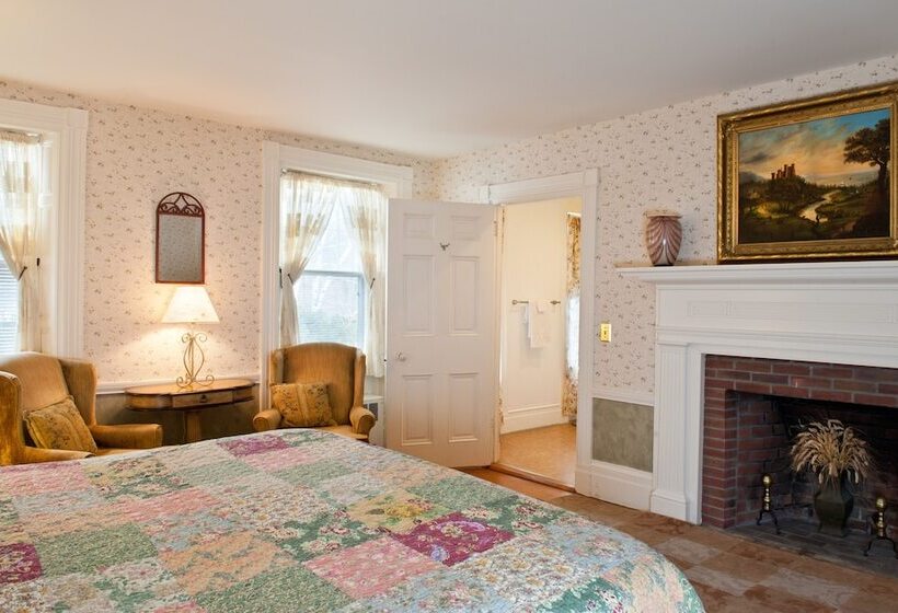 هتل The Quechee Inn At Marshland Farm