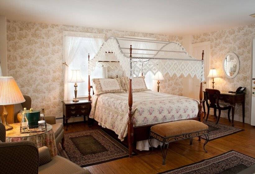 هتل The Quechee Inn At Marshland Farm