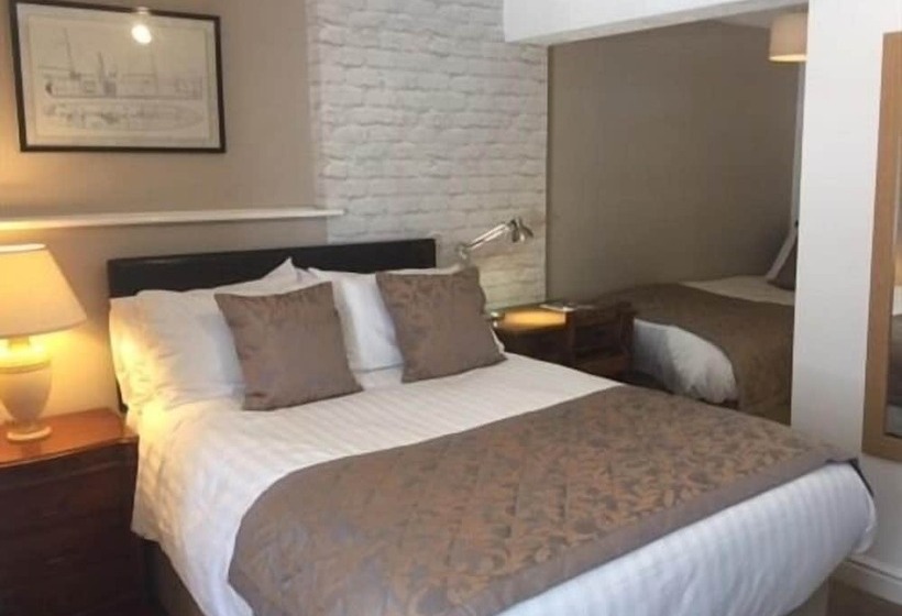 فندق The Swan Inn