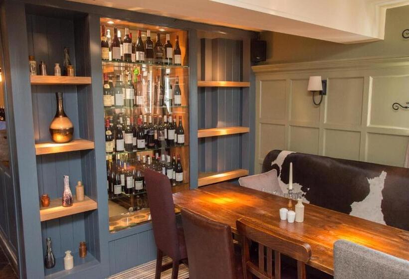 فندق The Swan Inn