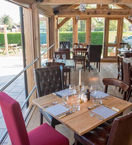 فندق The Swan Inn