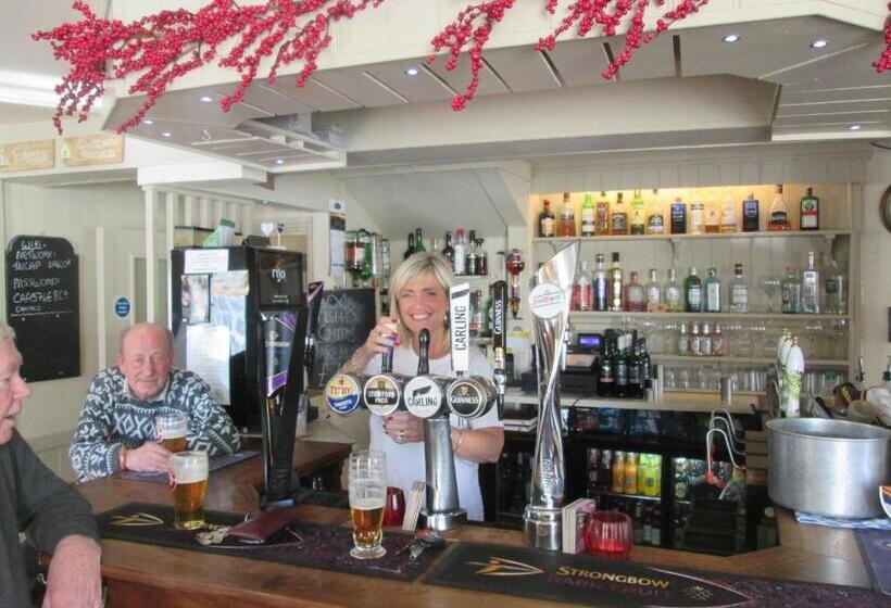 Отель Wentworth Arms