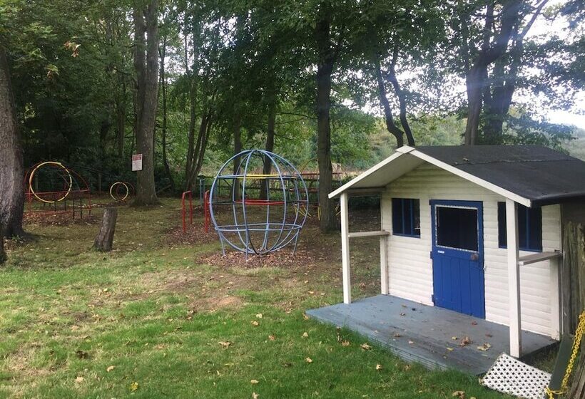 酒店 The Winchfield Inn