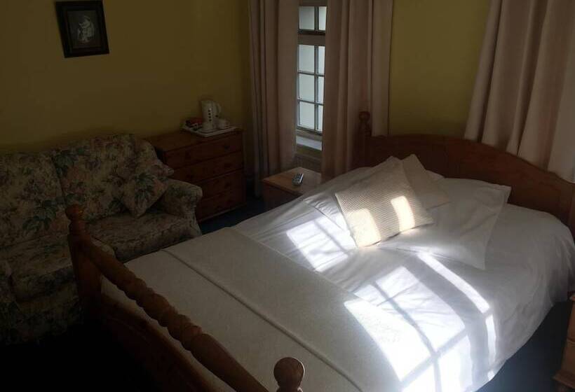 酒店 The Winchfield Inn