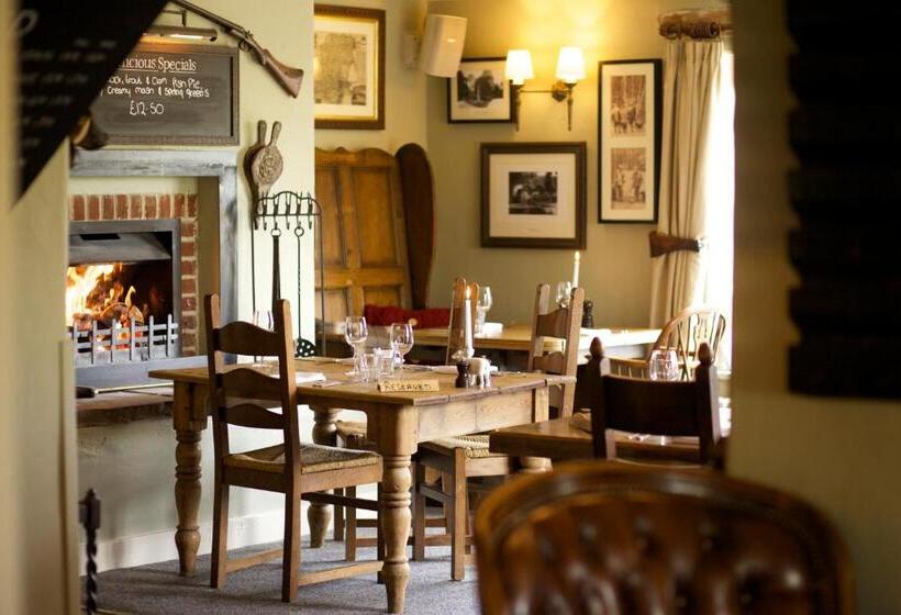 ホテル The Woolpack Inn