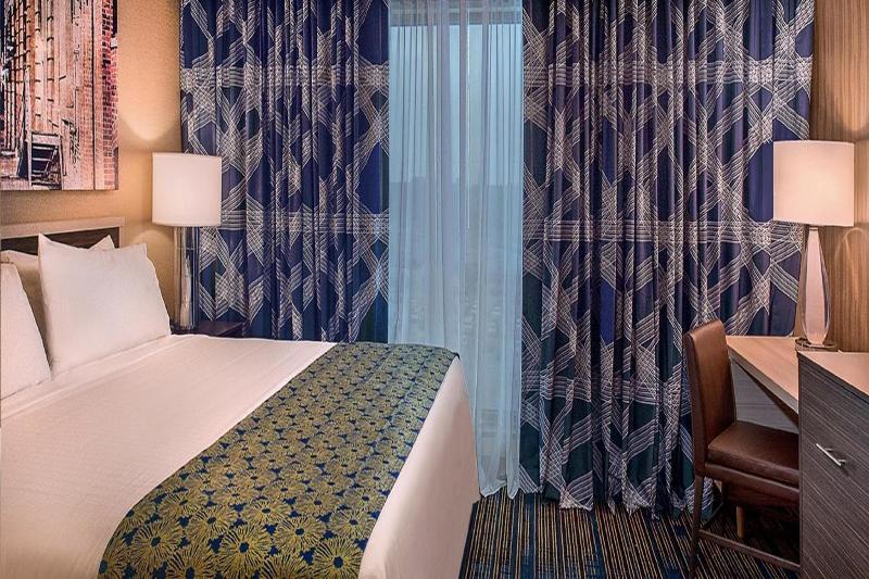 Отель Umiere At The Arch