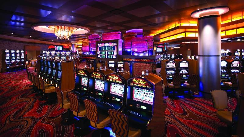 Отель Umiere At The Arch